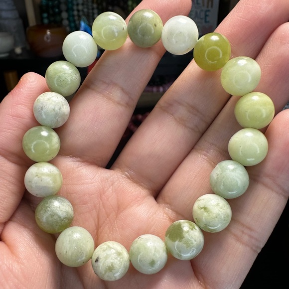 Jewelry - 10mm grape serpentine bracelet